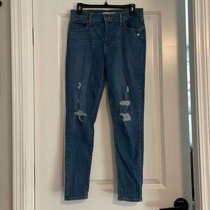 Levi's High Rise Distressed Blue Jeans